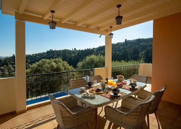 Villa Daphne, Inoro Katouna