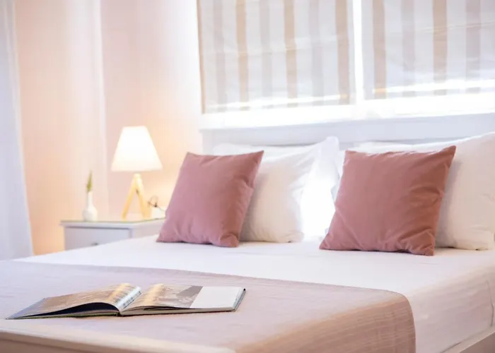 Daphne, Inoro Villa Katouna