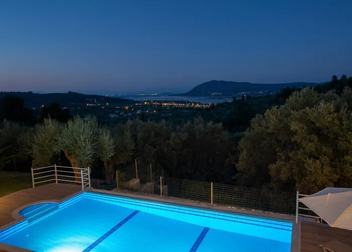 Villa Daphne, Inoro *