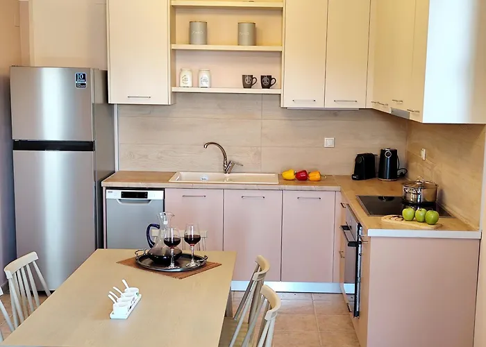 Villa Daphne, Inoro *