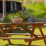 Villa Daphne, Inoro *