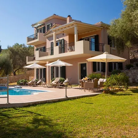 Villa Daphne, Inoro Katouna