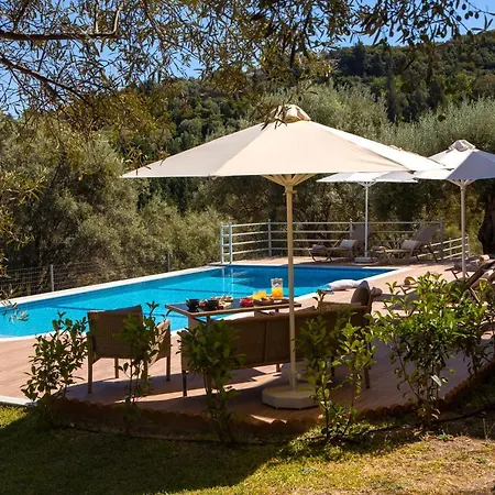 Daphne, Inoro Villa Katouna